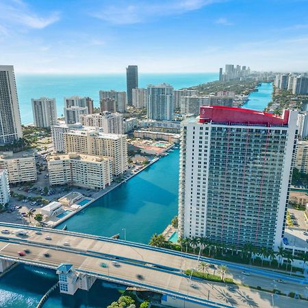 Upper Studio With Balcony,Pool And Gym, Near Beach Hallandale Beach Exteriér fotografie