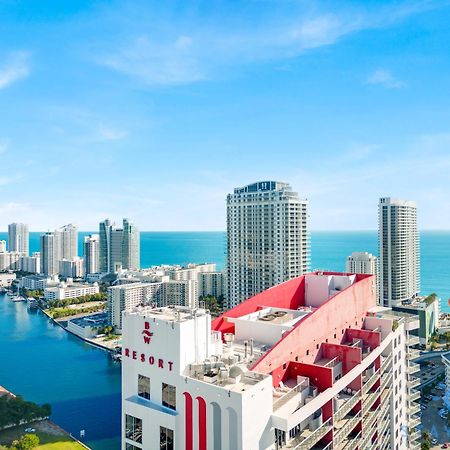 Upper Studio With Balcony,Pool And Gym, Near Beach Hallandale Beach Exteriér fotografie