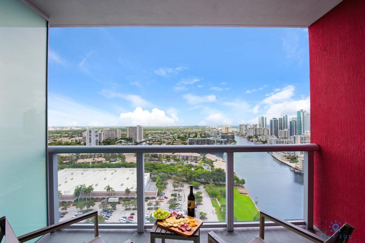 Upper Studio With Balcony,Pool And Gym, Near Beach Hallandale Beach Exteriér fotografie