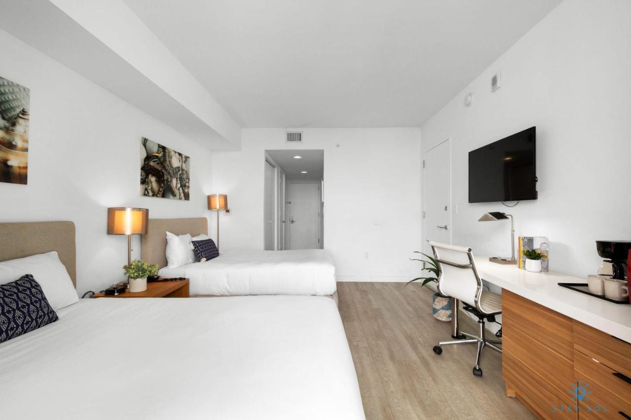 Upper Studio With Balcony,Pool And Gym, Near Beach Hallandale Beach Exteriér fotografie