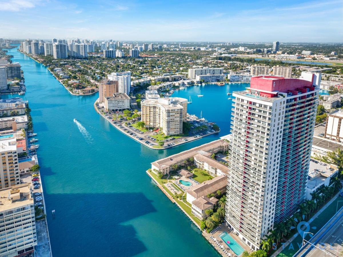 Upper Studio With Balcony,Pool And Gym, Near Beach Hallandale Beach Exteriér fotografie